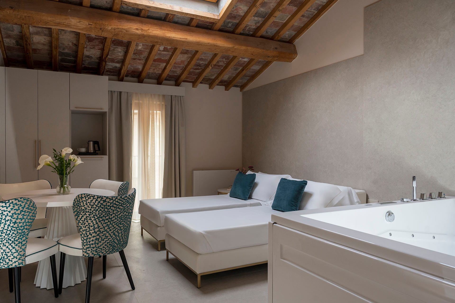 Deluxe Vasca Idromassaggio Suite Aqua Mistica Parma E Oriente Montecatini 07