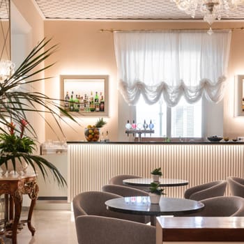 Parma E Oriente Montecatini Bar 02