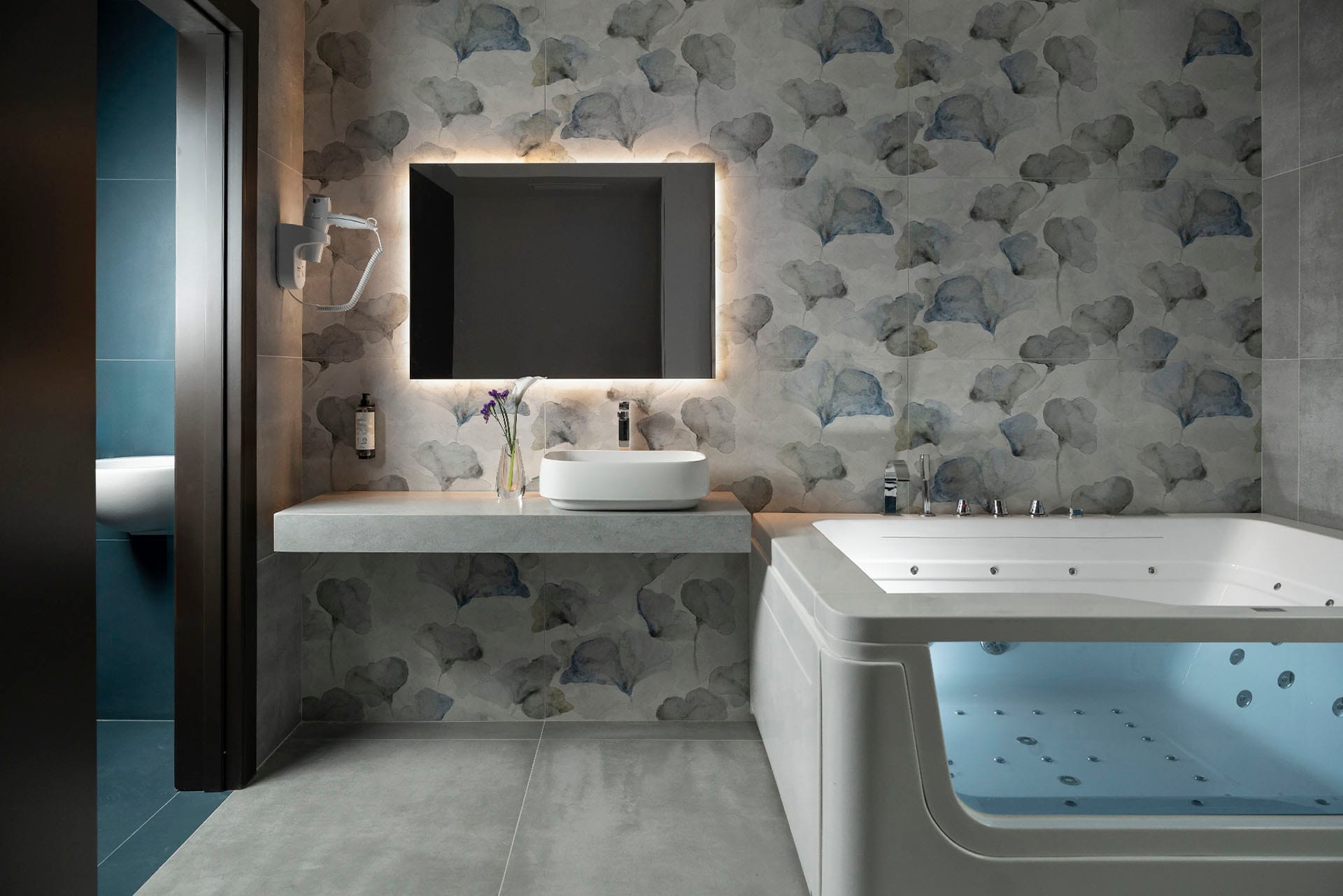 Junior Suite Vasca Idromassaggio Bagno Turco Suite Aqua Mistica Parma E Oriente Montecatini 05